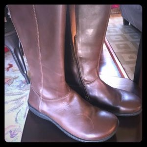 Women’s Birkenstock Farmington boots size 10